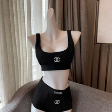 Chanel新款连体泳衣适合多种场景的游泳衣🏊♀️海边 游泳池 温泉 水上乐园 漂流都可以😌内搭也完全 Chanel新款连体泳衣适合多种场景的游泳衣🏊♀️海边 游泳池 温泉 水上乐园 漂流都可以😌内搭也完全