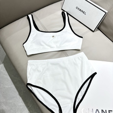 Chanel新款连体泳衣适合多种场景的游泳衣🏊♀️海边 游泳池 温泉 水上乐园 漂流都可以😌内搭也完全 Chanel新款连体泳衣适合多种场景的游泳衣🏊♀️海边 游泳池 温泉 水上乐园 漂流都可以😌内搭也完全