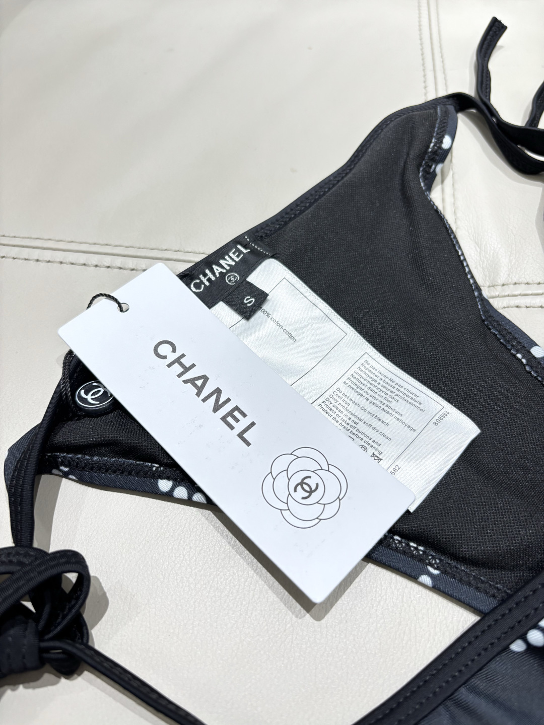 Chanel新款连体泳衣适合多种场景的游泳衣🏊‍♀️海边 游泳池 温泉 水上乐园 漂流都可以😌内搭也完全