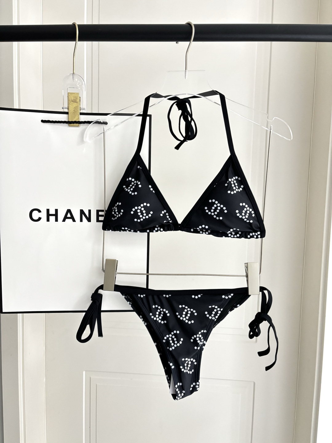 Chanel新款连体泳衣适合多种场景的游泳衣🏊‍♀️海边 游泳池 温泉 水上乐园 漂流都可以😌内搭也完全