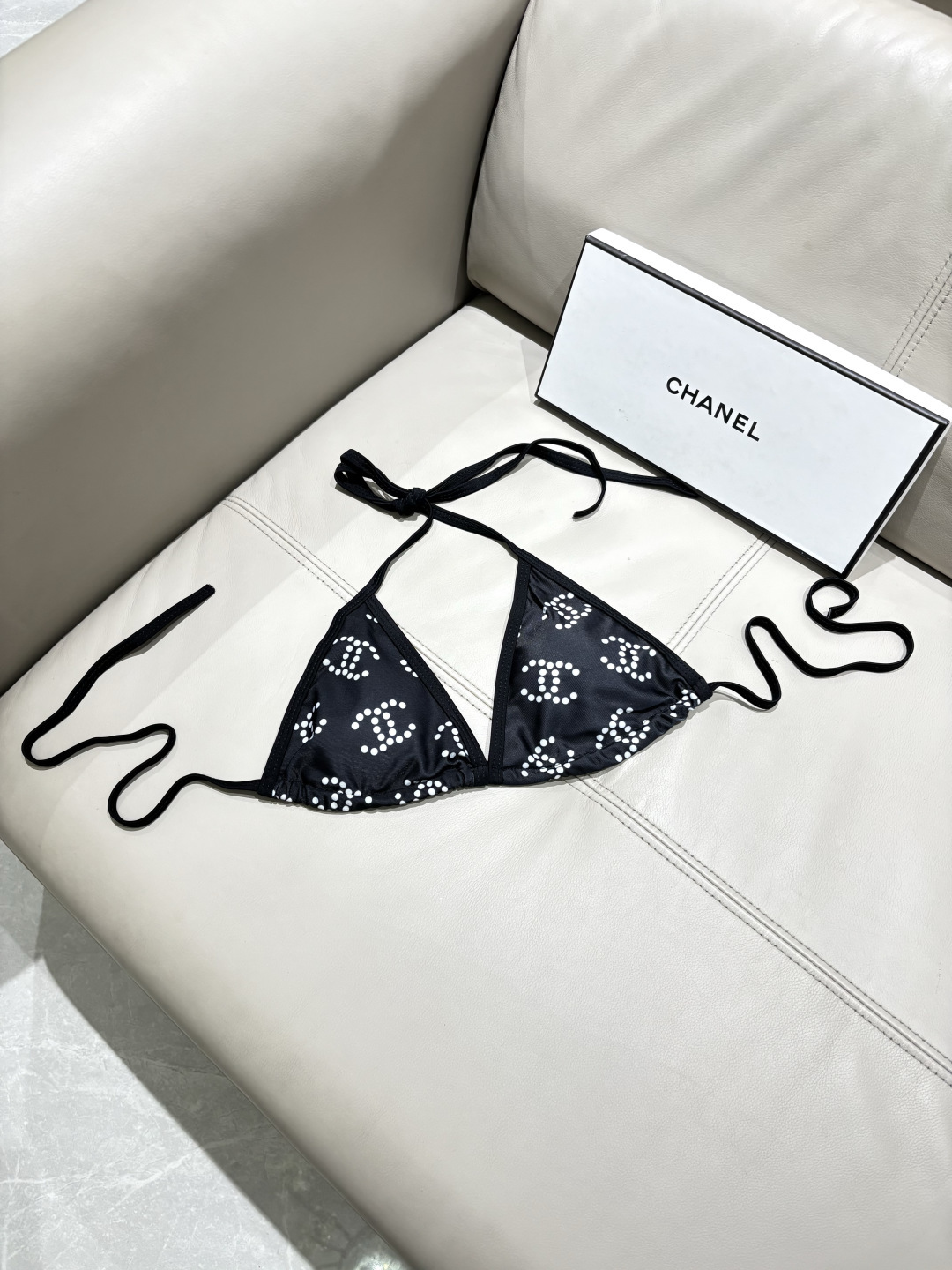 Chanel新款连体泳衣适合多种场景的游泳衣🏊‍♀️海边 游泳池 温泉 水上乐园 漂流都可以😌内搭也完全