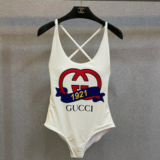 Gucci新款连体泳衣适合多种场景的游泳衣🏊♀️海边 游泳池 温泉 水上乐园 漂流都可以😌内搭也完全可 Gucci新款连体泳衣适合多种场景的游泳衣🏊♀️海边 游泳池 温泉 水上乐园 漂流都可以😌内搭也完全可