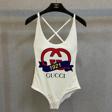 Gucci新款连体泳衣适合多种场景的游泳衣🏊♀️海边 游泳池 温泉 水上乐园 漂流都可以😌内搭也完全可 Gucci新款连体泳衣适合多种场景的游泳衣🏊♀️海边 游泳池 温泉 水上乐园 漂流都可以😌内搭也完全可