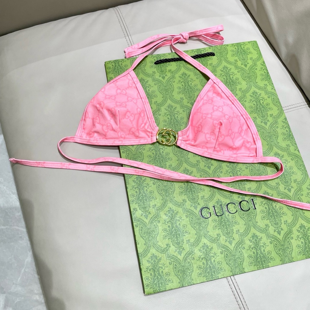 Gucci新款比基尼😍🥰适合多种场景的游泳衣🏊‍♀️海边 游泳池 温泉 水上乐园 漂流都可以😌内搭也完全