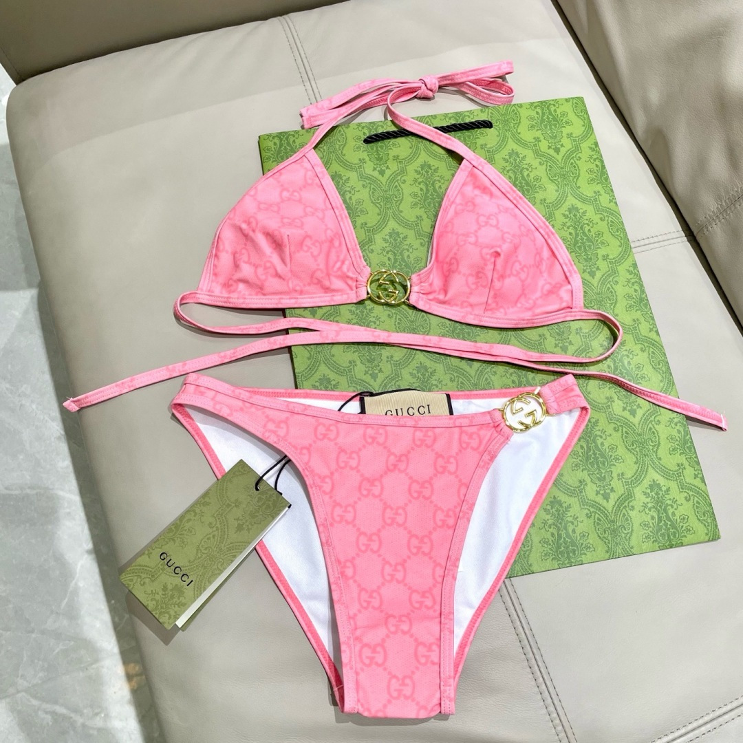 Gucci新款比基尼😍🥰适合多种场景的游泳衣🏊‍♀️海边 游泳池 温泉 水上乐园 漂流都可以😌内搭也完全