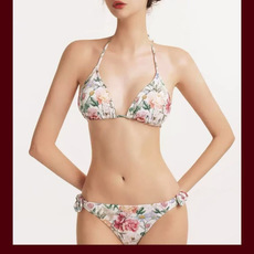 Gucci新款比基尼➕披纱长袖 👙❤️😍🥰适合多种场景的游泳衣🏊♀️海边 游泳池 温泉 水上乐园 漂流 Gucci新款比基尼➕披纱长袖 👙❤️😍🥰适合多种场景的游泳衣🏊♀️海边 游泳池 温泉 水上乐园 漂流