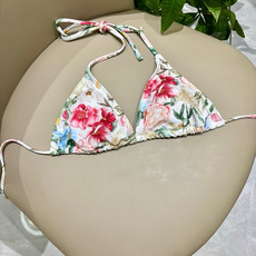 Gucci新款比基尼➕披纱长袖 👙❤️😍🥰适合多种场景的游泳衣🏊♀️海边 游泳池 温泉 水上乐园 漂流 Gucci新款比基尼➕披纱长袖 👙❤️😍🥰适合多种场景的游泳衣🏊♀️海边 游泳池 温泉 水上乐园 漂流