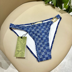 Gucci新款比基尼😍🥰适合多种场景的游泳衣🏊♀️海边 游泳池 温泉 水上乐园 漂流都可以😌内搭也完全 Gucci新款比基尼😍🥰适合多种场景的游泳衣🏊♀️海边 游泳池 温泉 水上乐园 漂流都可以😌内搭也完全