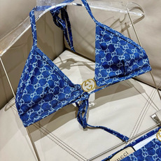 Gucci新款比基尼😍🥰适合多种场景的游泳衣🏊♀️海边 游泳池 温泉 水上乐园 漂流都可以😌内搭也完全 Gucci新款比基尼😍🥰适合多种场景的游泳衣🏊♀️海边 游泳池 温泉 水上乐园 漂流都可以😌内搭也完全