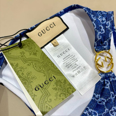 Gucci新款比基尼😍🥰适合多种场景的游泳衣🏊♀️海边 游泳池 温泉 水上乐园 漂流都可以😌内搭也完全 Gucci新款比基尼😍🥰适合多种场景的游泳衣🏊♀️海边 游泳池 温泉 水上乐园 漂流都可以😌内搭也完全