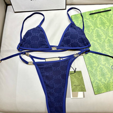 Gucci新款比基尼😍🥰适合多种场景的游泳衣🏊♀️海边 游泳池 温泉 水上乐园 漂流都可以😌内搭也完全 Gucci新款比基尼😍🥰适合多种场景的游泳衣🏊♀️海边 游泳池 温泉 水上乐园 漂流都可以😌内搭也完全