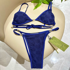 Gucci新款比基尼😍🥰适合多种场景的游泳衣🏊♀️海边 游泳池 温泉 水上乐园 漂流都可以😌内搭也完全 Gucci新款比基尼😍🥰适合多种场景的游泳衣🏊♀️海边 游泳池 温泉 水上乐园 漂流都可以😌内搭也完全