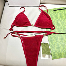 Gucci新款比基尼😍🥰适合多种场景的游泳衣🏊♀️海边 游泳池 温泉 水上乐园 漂流都可以😌内搭也完全 Gucci新款比基尼😍🥰适合多种场景的游泳衣🏊♀️海边 游泳池 温泉 水上乐园 漂流都可以😌内搭也完全