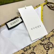 Gucci古奇新款比基尼泳衣👙❤️😍🥰适合多种场景的游泳衣🏊♀️海边 游泳池 温泉 水上乐园 漂流都可 Gucci古奇新款比基尼泳衣👙❤️😍🥰适合多种场景的游泳衣🏊♀️海边 游泳池 温泉 水上乐园 漂流都可
