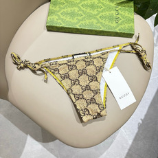 Gucci古奇新款比基尼泳衣👙❤️😍🥰适合多种场景的游泳衣🏊♀️海边 游泳池 温泉 水上乐园 漂流都可 Gucci古奇新款比基尼泳衣👙❤️😍🥰适合多种场景的游泳衣🏊♀️海边 游泳池 温泉 水上乐园 漂流都可