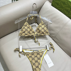 Gucci古奇新款比基尼泳衣👙❤️😍🥰适合多种场景的游泳衣🏊♀️海边 游泳池 温泉 水上乐园 漂流都可 Gucci古奇新款比基尼泳衣👙❤️😍🥰适合多种场景的游泳衣🏊♀️海边 游泳池 温泉 水上乐园 漂流都可
