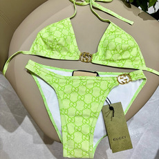 Gucci古奇新款比基尼泳衣👙❤️😍🥰适合多种场景的游泳衣🏊♀️海边 游泳池 温泉 水上乐园 漂流都可 Gucci古奇新款比基尼泳衣👙❤️😍🥰适合多种场景的游泳衣🏊♀️海边 游泳池 温泉 水上乐园 漂流都可