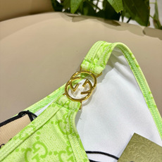 Gucci古奇新款比基尼泳衣👙❤️😍🥰适合多种场景的游泳衣🏊♀️海边 游泳池 温泉 水上乐园 漂流都可 Gucci古奇新款比基尼泳衣👙❤️😍🥰适合多种场景的游泳衣🏊♀️海边 游泳池 温泉 水上乐园 漂流都可
