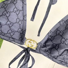 Gucci古奇新款比基尼泳衣👙❤️😍🥰适合多种场景的游泳衣🏊♀️海边 游泳池 温泉 水上乐园 漂流都可 Gucci古奇新款比基尼泳衣👙❤️😍🥰适合多种场景的游泳衣🏊♀️海边 游泳池 温泉 水上乐园 漂流都可