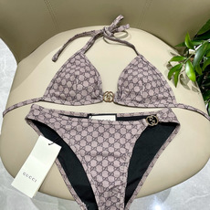 Gucci古奇新款比基尼泳衣👙❤️😍🥰适合多种场景的游泳衣🏊♀️海边 游泳池 温泉 水上乐园 漂流都可 Gucci古奇新款比基尼泳衣👙❤️😍🥰适合多种场景的游泳衣🏊♀️海边 游泳池 温泉 水上乐园 漂流都可