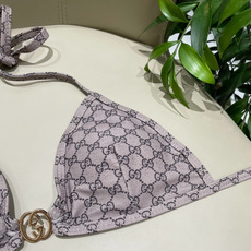Gucci古奇新款比基尼泳衣👙❤️😍🥰适合多种场景的游泳衣🏊♀️海边 游泳池 温泉 水上乐园 漂流都可 Gucci古奇新款比基尼泳衣👙❤️😍🥰适合多种场景的游泳衣🏊♀️海边 游泳池 温泉 水上乐园 漂流都可