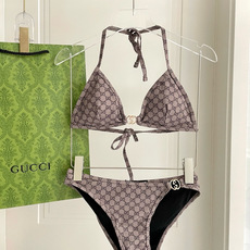 Gucci古奇新款比基尼泳衣👙❤️😍🥰适合多种场景的游泳衣🏊♀️海边 游泳池 温泉 水上乐园 漂流都可 Gucci古奇新款比基尼泳衣👙❤️😍🥰适合多种场景的游泳衣🏊♀️海边 游泳池 温泉 水上乐园 漂流都可