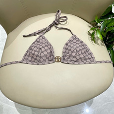 Gucci古奇新款比基尼泳衣👙❤️😍🥰适合多种场景的游泳衣🏊♀️海边 游泳池 温泉 水上乐园 漂流都可 Gucci古奇新款比基尼泳衣👙❤️😍🥰适合多种场景的游泳衣🏊♀️海边 游泳池 温泉 水上乐园 漂流都可
