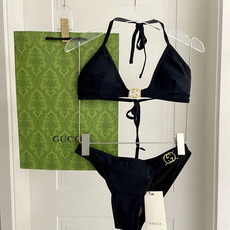 Gucci古奇新款比基尼泳衣👙❤️😍🥰适合多种场景的游泳衣🏊♀️海边 游泳池 温泉 水上乐园 漂流都可 Gucci古奇新款比基尼泳衣👙❤️😍🥰适合多种场景的游泳衣🏊♀️海边 游泳池 温泉 水上乐园 漂流都可