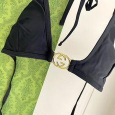 Gucci古奇新款比基尼泳衣👙❤️😍🥰适合多种场景的游泳衣🏊♀️海边 游泳池 温泉 水上乐园 漂流都可 Gucci古奇新款比基尼泳衣👙❤️😍🥰适合多种场景的游泳衣🏊♀️海边 游泳池 温泉 水上乐园 漂流都可