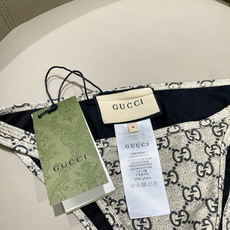 Gucci古奇新款比基尼泳衣👙❤️😍🥰适合多种场景的游泳衣🏊♀️海边 游泳池 温泉 水上乐园 漂流都可 Gucci古奇新款比基尼泳衣👙❤️😍🥰适合多种场景的游泳衣🏊♀️海边 游泳池 温泉 水上乐园 漂流都可