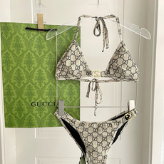Gucci古奇新款比基尼泳衣👙❤️😍🥰适合多种场景的游泳衣🏊♀️海边 游泳池 温泉 水上乐园 漂流都可 Gucci古奇新款比基尼泳衣👙❤️😍🥰适合多种场景的游泳衣🏊♀️海边 游泳池 温泉 水上乐园 漂流都可