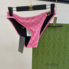 Gucci古奇新款比基尼泳衣👙❤️😍🥰适合多种场景的游泳衣🏊♀️海边 游泳池 温泉 水上乐园 漂流都可 Gucci古奇新款比基尼泳衣👙❤️😍🥰适合多种场景的游泳衣🏊♀️海边 游泳池 温泉 水上乐园 漂流都可