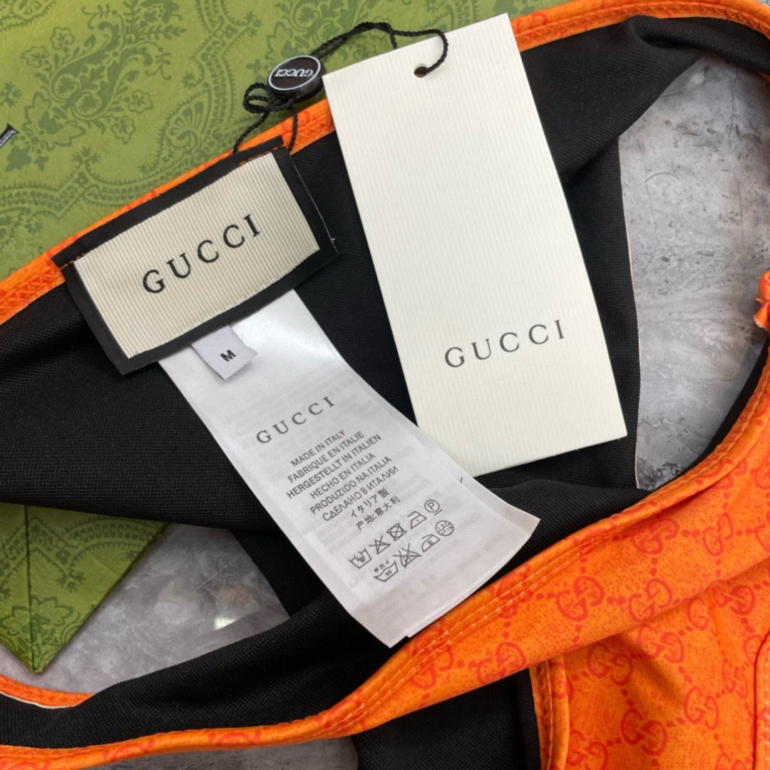 Gucci古奇新款比基尼泳衣👙❤️😍🥰适合多种场景的游泳衣🏊‍♀️海边 游泳池 温泉 水上乐园 漂流都可
