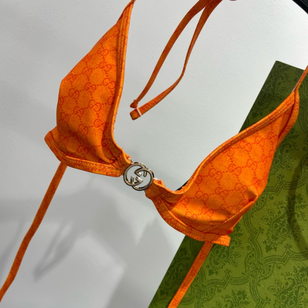 Gucci古奇新款比基尼泳衣👙❤️😍🥰适合多种场景的游泳衣🏊‍♀️海边 游泳池 温泉 水上乐园 漂流都可