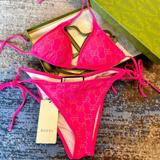 Gucci古奇新款比基尼泳衣👙❤️😍🥰适合多种场景的游泳衣🏊♀️海边 游泳池 温泉 水上乐园 漂流都可 Gucci古奇新款比基尼泳衣👙❤️😍🥰适合多种场景的游泳衣🏊♀️海边 游泳池 温泉 水上乐园 漂流都可