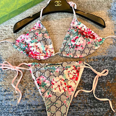 Gucci古奇新款比基尼泳衣👙❤️😍🥰适合多种场景的游泳衣🏊♀️海边 游泳池 温泉 水上乐园 漂流都可 Gucci古奇新款比基尼泳衣👙❤️😍🥰适合多种场景的游泳衣🏊♀️海边 游泳池 温泉 水上乐园 漂流都可