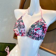 Gucci古奇新款比基尼泳衣👙❤️😍🥰适合多种场景的游泳衣🏊♀️海边 游泳池 温泉 水上乐园 漂流都可 Gucci古奇新款比基尼泳衣👙❤️😍🥰适合多种场景的游泳衣🏊♀️海边 游泳池 温泉 水上乐园 漂流都可
