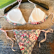 Gucci古奇新款比基尼泳衣👙❤️😍🥰适合多种场景的游泳衣🏊♀️海边 游泳池 温泉 水上乐园 漂流都可 Gucci古奇新款比基尼泳衣👙❤️😍🥰适合多种场景的游泳衣🏊♀️海边 游泳池 温泉 水上乐园 漂流都可
