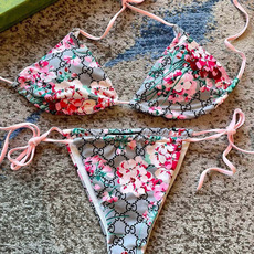 Gucci古奇新款比基尼泳衣👙❤️😍🥰适合多种场景的游泳衣🏊♀️海边 游泳池 温泉 水上乐园 漂流都可 Gucci古奇新款比基尼泳衣👙❤️😍🥰适合多种场景的游泳衣🏊♀️海边 游泳池 温泉 水上乐园 漂流都可