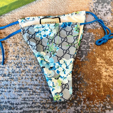 Gucci古奇新款比基尼泳衣👙❤️😍🥰适合多种场景的游泳衣🏊♀️海边 游泳池 温泉 水上乐园 漂流都可 Gucci古奇新款比基尼泳衣👙❤️😍🥰适合多种场景的游泳衣🏊♀️海边 游泳池 温泉 水上乐园 漂流都可