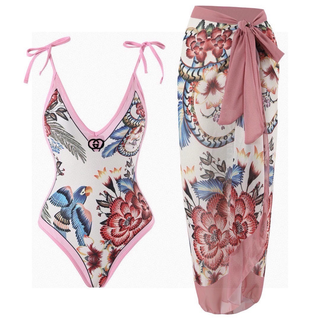 Gucci新款泳衣2件套 😍🥰适合多种场景的游泳衣🏊‍♀️海边 游泳池 温泉 水上乐园 漂流都可以😌内搭