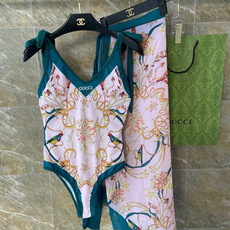 Gucci新款泳衣2件套 😍🥰适合多种场景的游泳衣🏊♀️海边 游泳池 温泉 水上乐园 漂流都可以😌内搭 Gucci新款泳衣2件套 😍🥰适合多种场景的游泳衣🏊♀️海边 游泳池 温泉 水上乐园 漂流都可以😌内搭