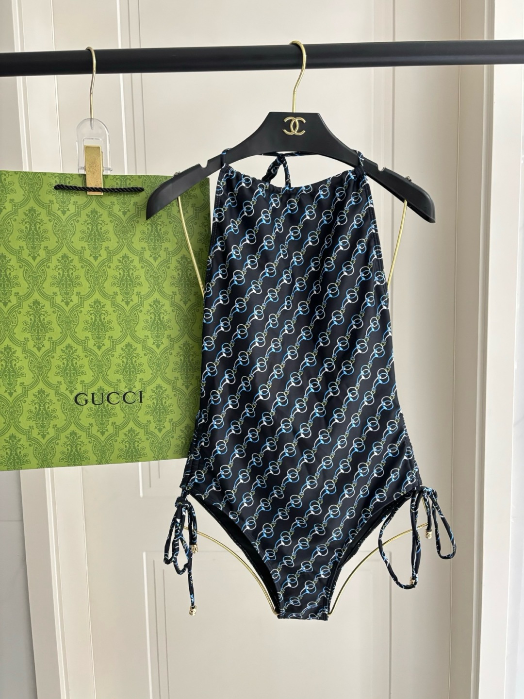 Gucci古奇新款泳衣👙❤️😍🥰适合多种场景的游泳衣🏊‍♀️海边 游泳池 温泉 水上乐园 漂流都可以😌内