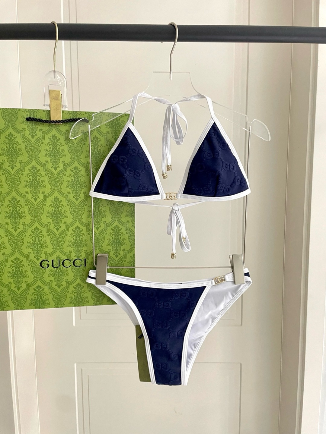 Gucci古奇新款泳衣👙❤️😍🥰适合多种场景的游泳衣🏊‍♀️海边 游泳池 温泉 水上乐园 漂流都可以😌内