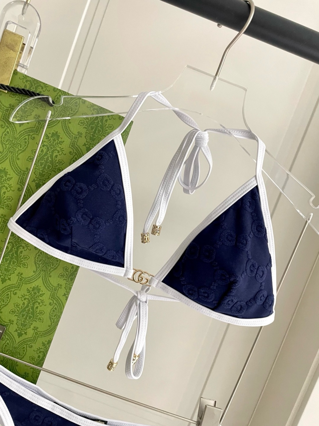 Gucci古奇新款泳衣👙❤️😍🥰适合多种场景的游泳衣🏊‍♀️海边 游泳池 温泉 水上乐园 漂流都可以😌内