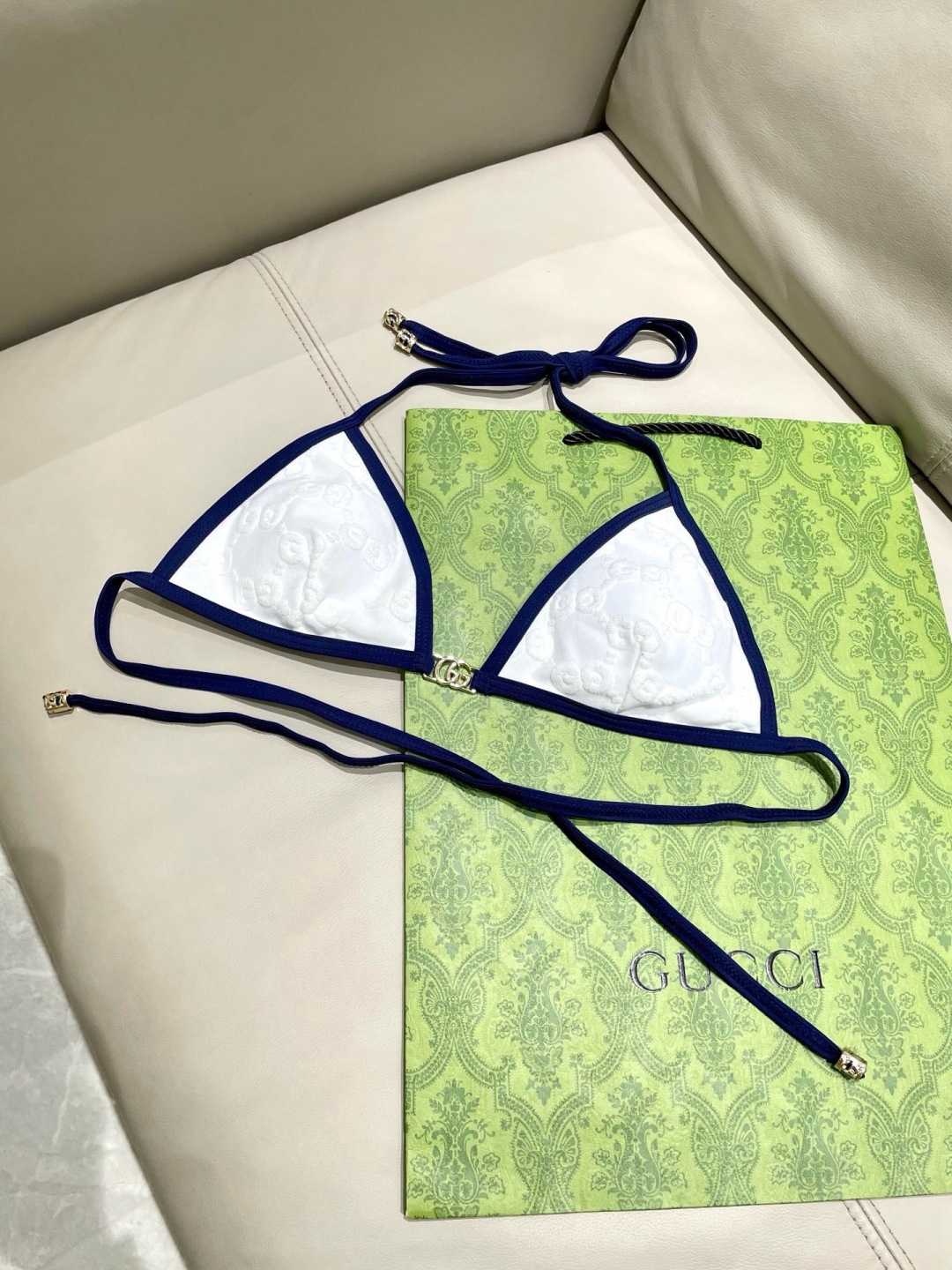 Gucci古奇新款泳衣👙❤️😍🥰适合多种场景的游泳衣🏊‍♀️海边 游泳池 温泉 水上乐园 漂流都可以😌内