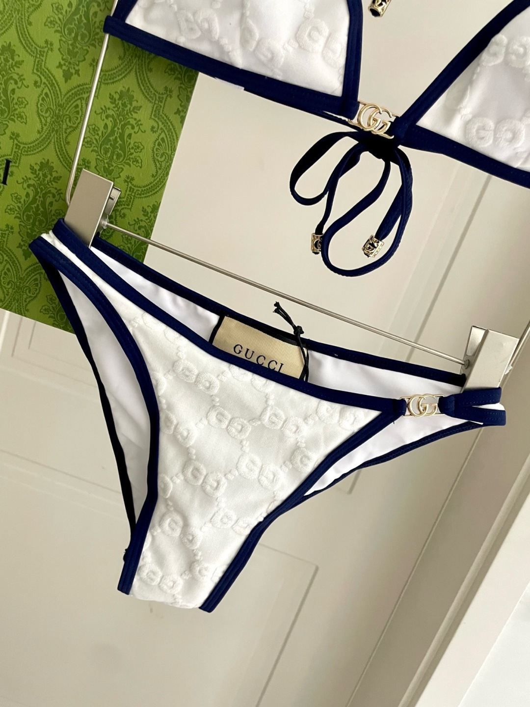 Gucci古奇新款泳衣👙❤️😍🥰适合多种场景的游泳衣🏊‍♀️海边 游泳池 温泉 水上乐园 漂流都可以😌内