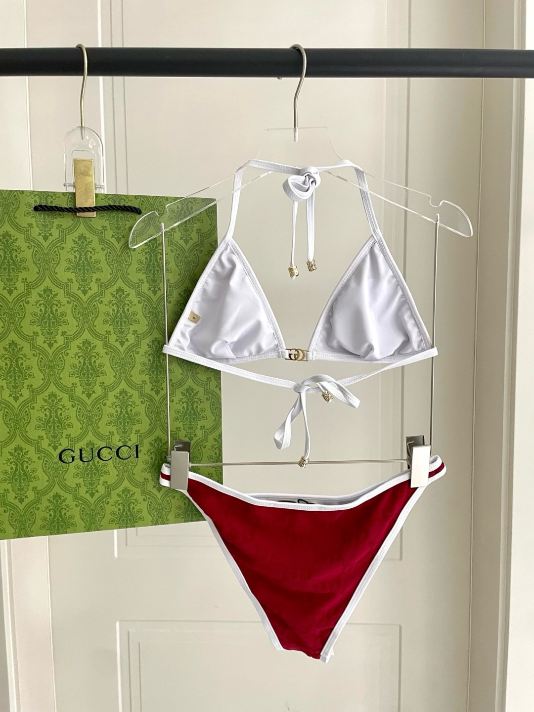 Gucci古奇新款泳衣👙❤️😍🥰适合多种场景的游泳衣🏊‍♀️海边 游泳池 温泉 水上乐园 漂流都可以😌内