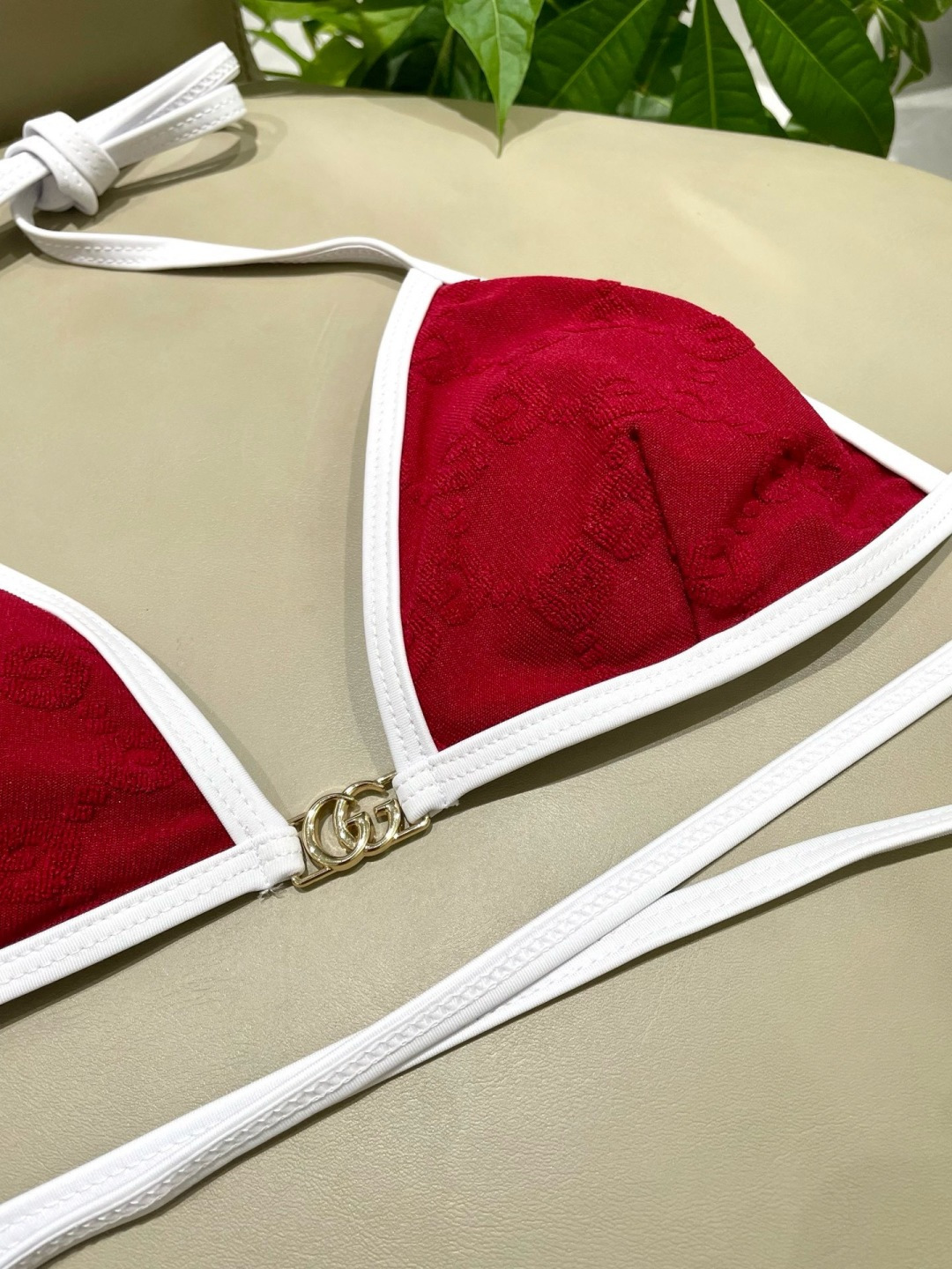 Gucci古奇新款泳衣👙❤️😍🥰适合多种场景的游泳衣🏊‍♀️海边 游泳池 温泉 水上乐园 漂流都可以😌内