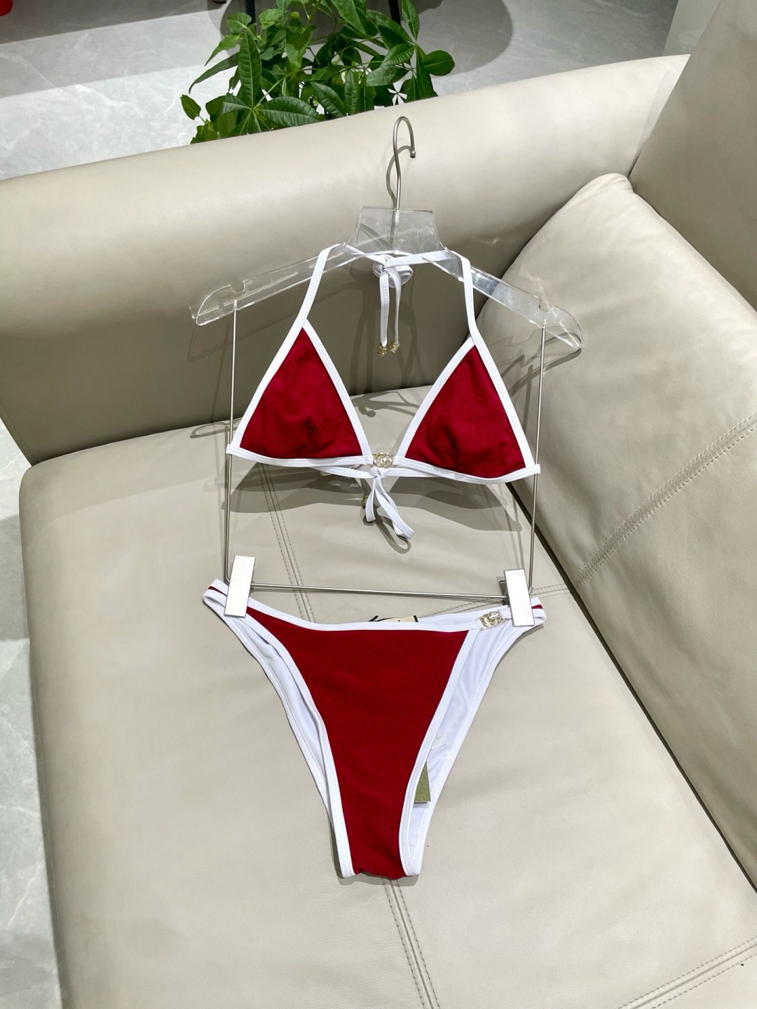 Gucci古奇新款泳衣👙❤️😍🥰适合多种场景的游泳衣🏊‍♀️海边 游泳池 温泉 水上乐园 漂流都可以😌内